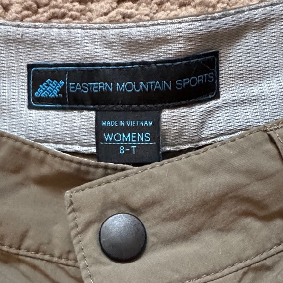 Eastern Mountain Sports Women’s Olive Convertible Cargo Pants - Picture 2 of 10